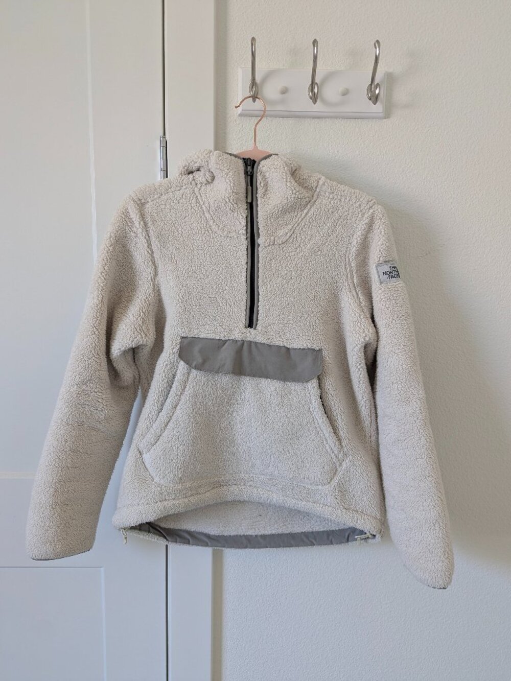 The North Face Women's Campshire Pullover Hoodie